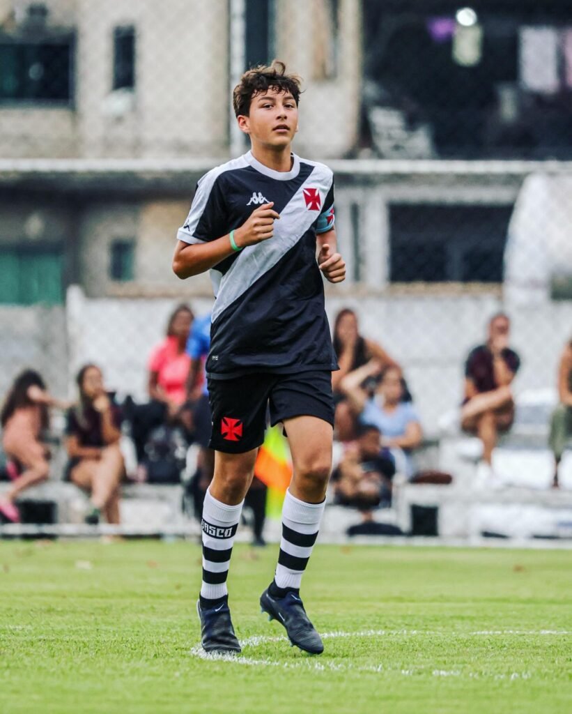 Lucas Frota - Futebol de base - Vasco base Forte 
