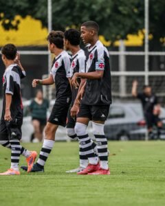 Lucas Frota - Futebol de base - Vasco base Forte